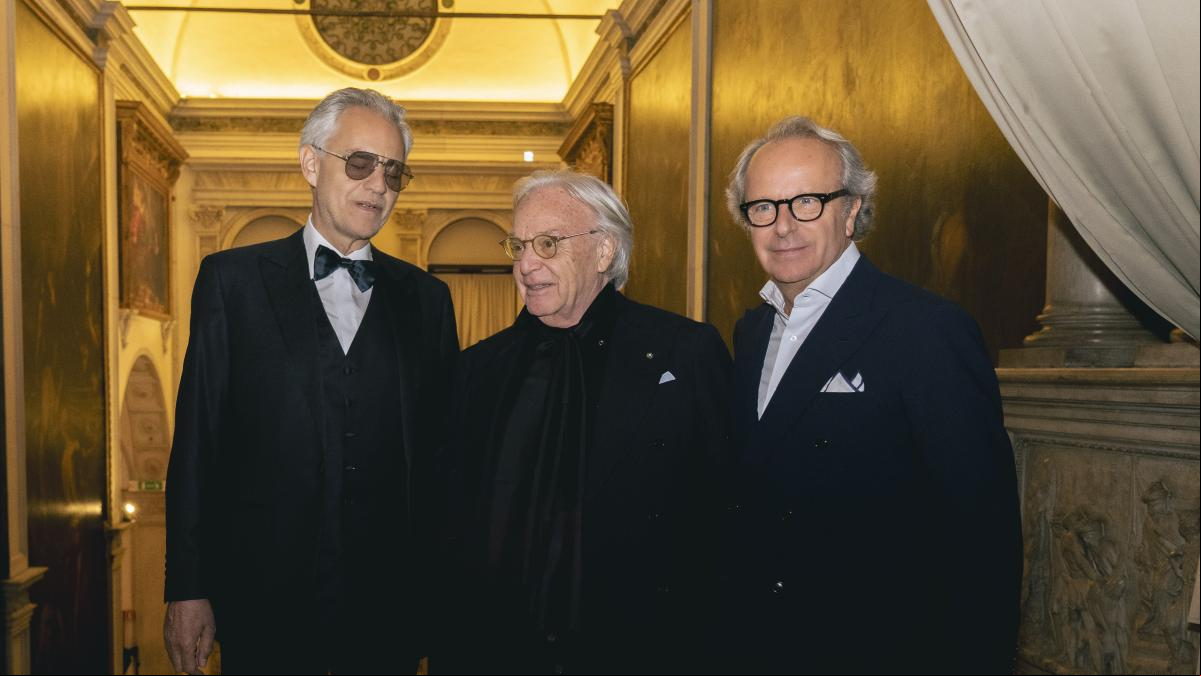 Tods celebra la artesanía italiana en Venencia con Adrien Brody y la voz de Andrea Bocelli