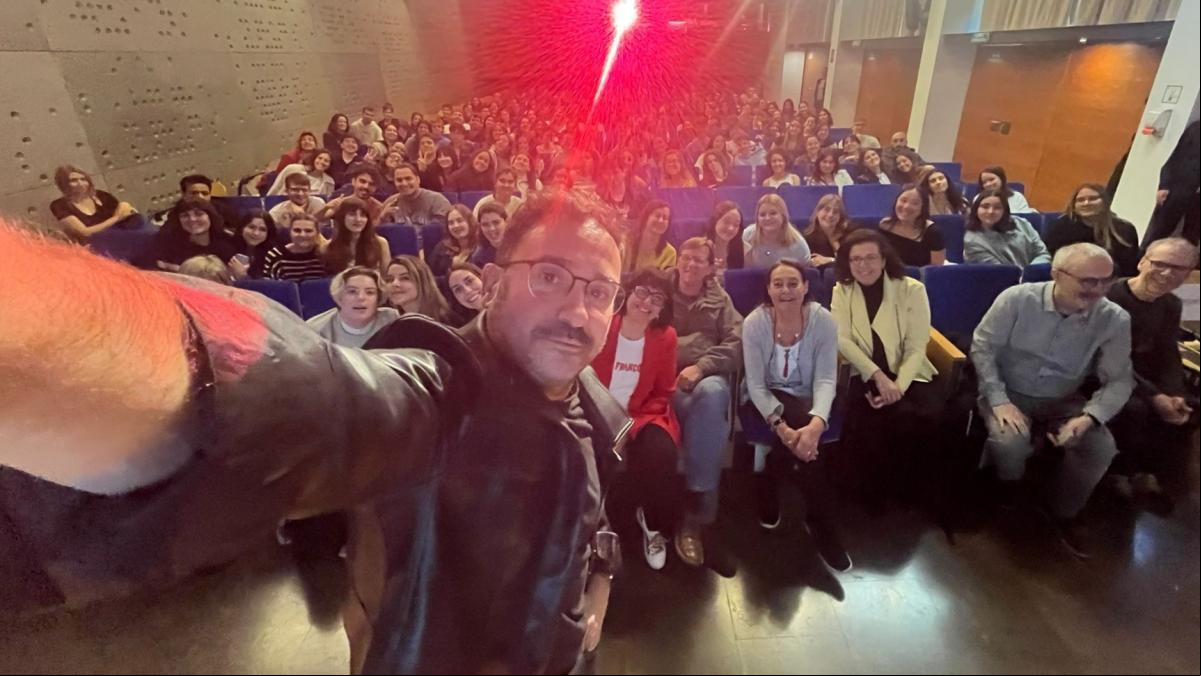 Juan Antonio Bayona comparte experiencias con los estudiantes de Blanquerna