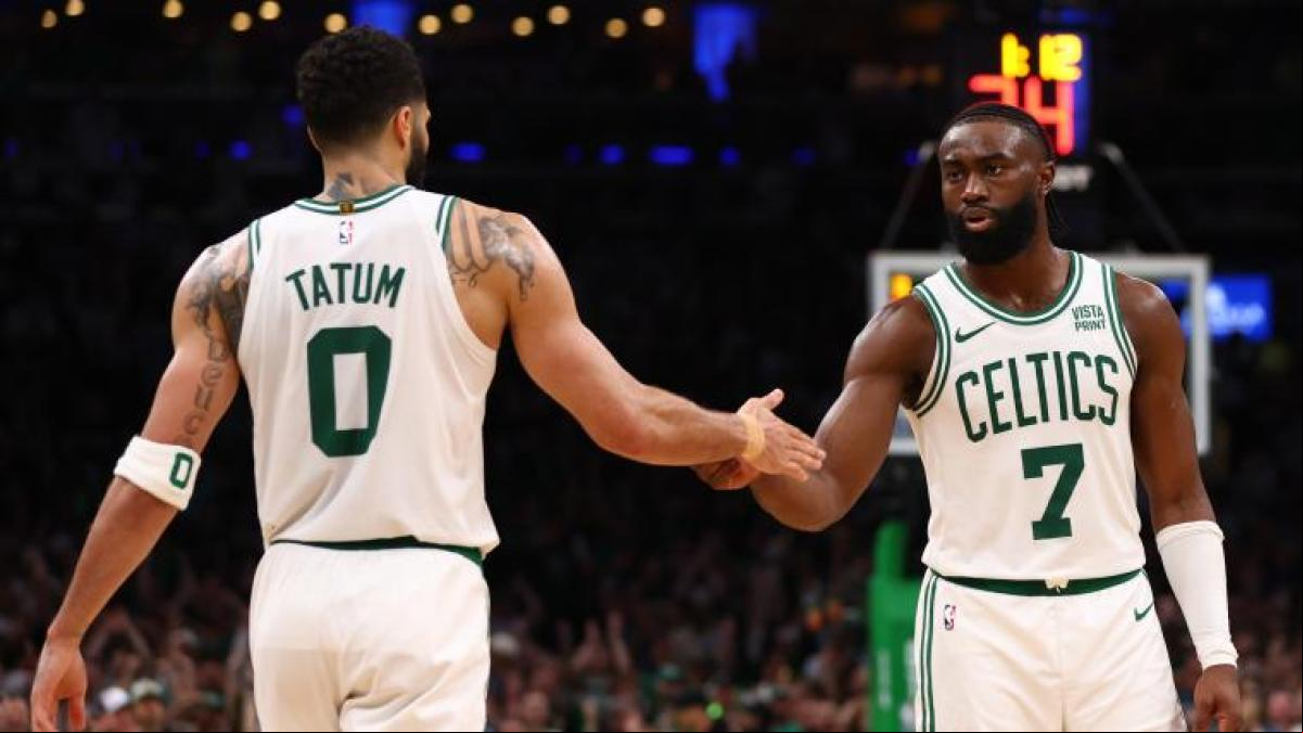 Tatum y Brown sofocan la rebelión de los Pacers para llevarse el primer partido de la serie