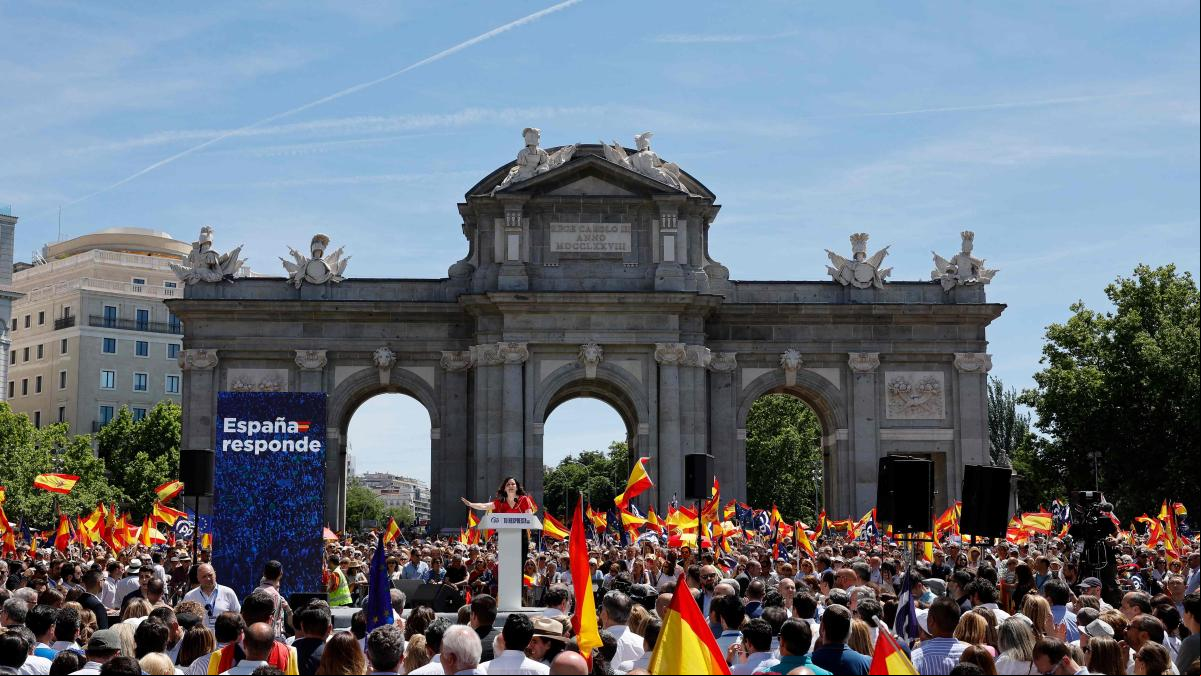 Tiranos en la puerta de Alcalá