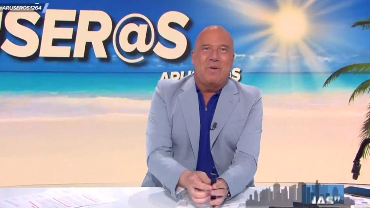 Alfonso Arús raja sin piedad de la velada de Ibai Llanos con Will Smith: Risas enlatadas