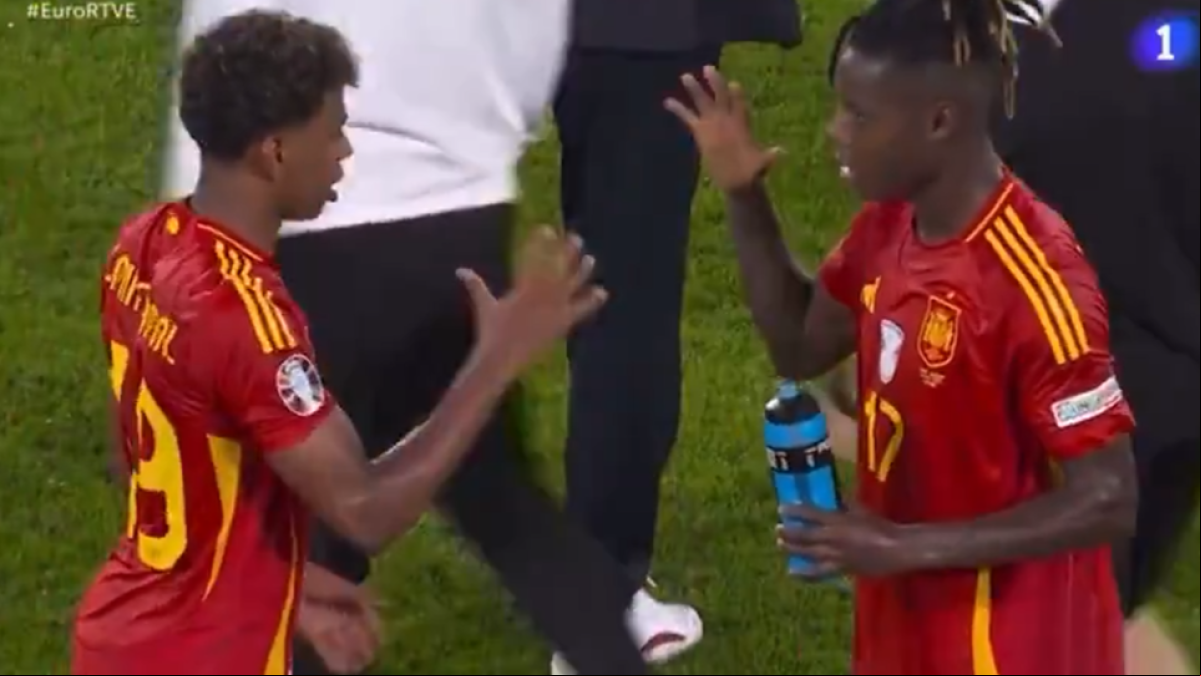 El patinazo del comentarista de RTVE tras el curioso “piedra, papel o tijera” entre Lamine Yamal y Nico Williams: “¿Lenguaje especial?”