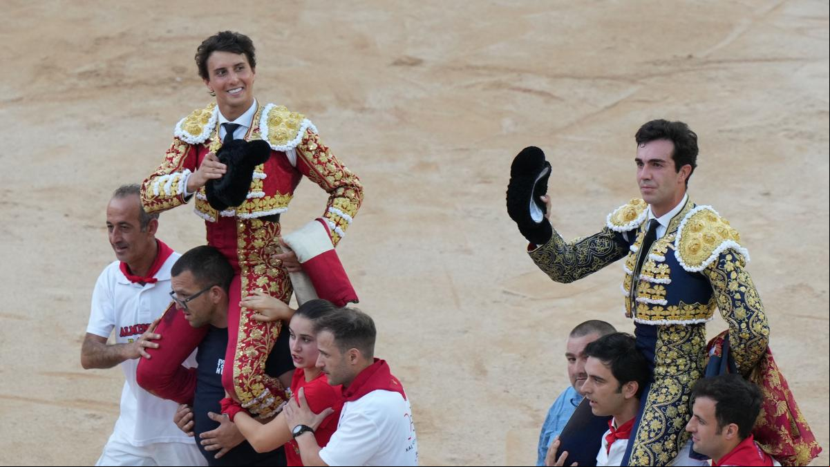 Roca Rey y Tomás Rufo por la puerta grande en importante corrida de Fuente Ymbro
