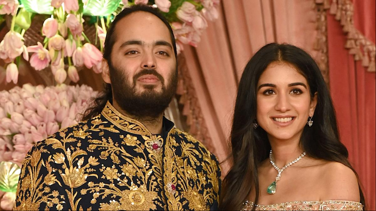 Los Ambani celebran por fin su multimillonaria boda: las Kardashian y Luis Fonsi, entre los asistentes