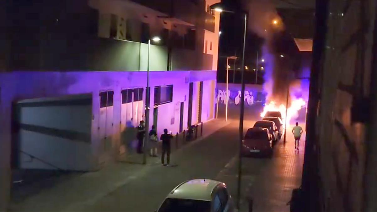 Alerta policial por la acción continuada de pirómanos en el Barcelonès Nord