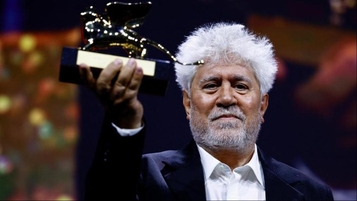 Pedro Almodóvar gana el León de Oro con su primera película en inglés