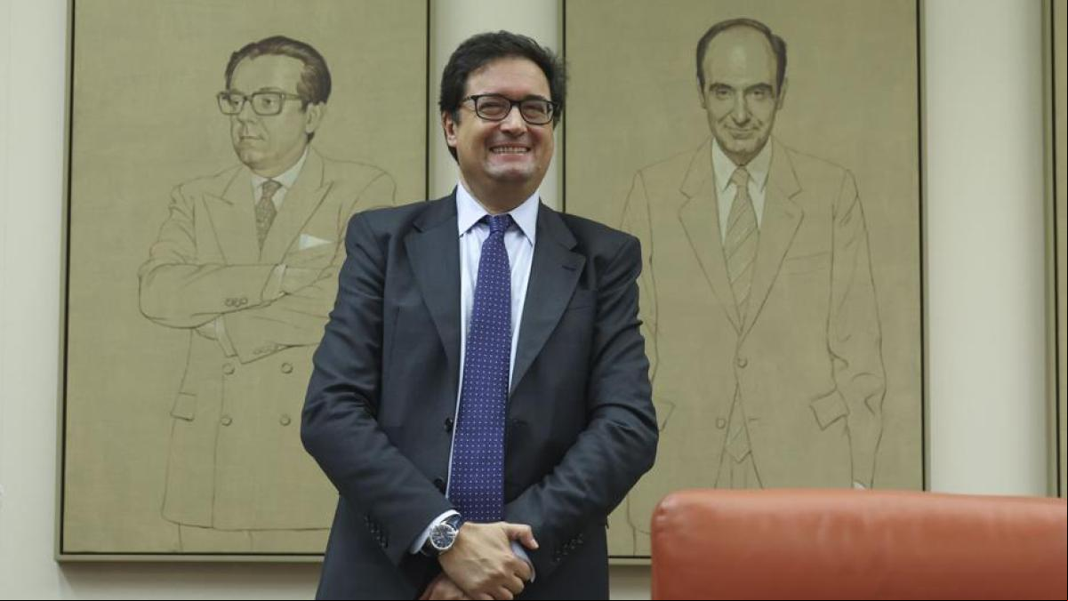 Óscar López anuncia una estrategia nacional para organizar la demanda de Centros de Datos