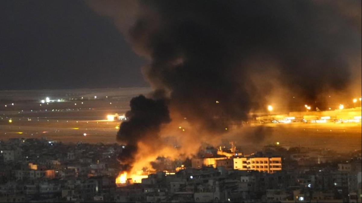 Israel envía sus condiciones de alto el fuego a Líbano tras intensos bombardeos en Beirut
