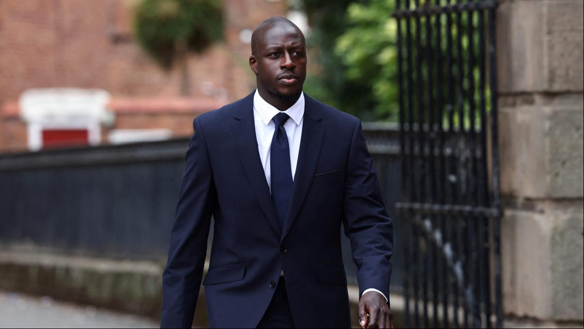 Mendy, absuelto tras ser acusado de violador, ahora el City le tiene que pagar 10 millones de euros Mendy, absuelto tras ser acusado de violador, ahora el City le tiene que pagar 10 millones de euros