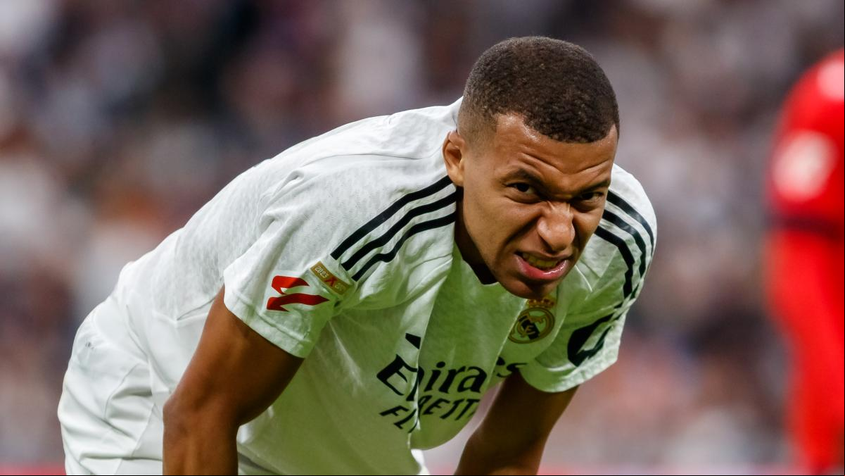 Mbappé, el penitente solitario