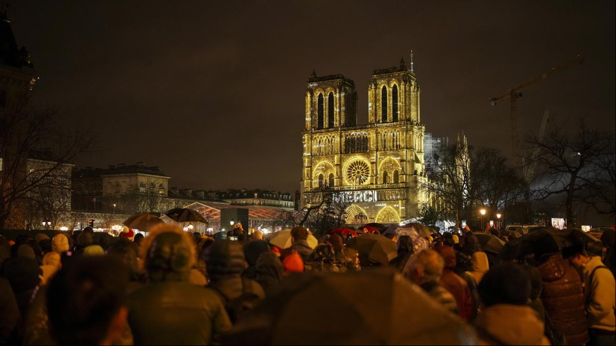 Notre Dame reabre sus puertas cinco años después del incendio, en imágenes