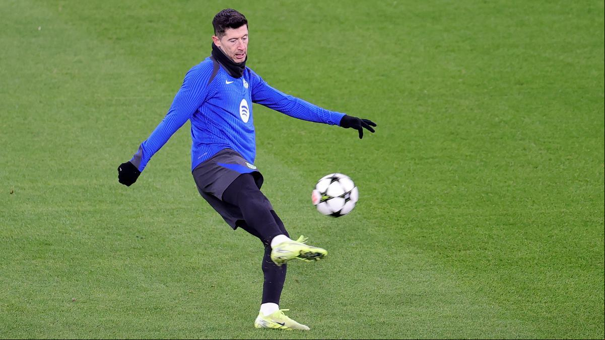 Flick apuesta por repetir once para afrontar el pulso caliente de Dortmund