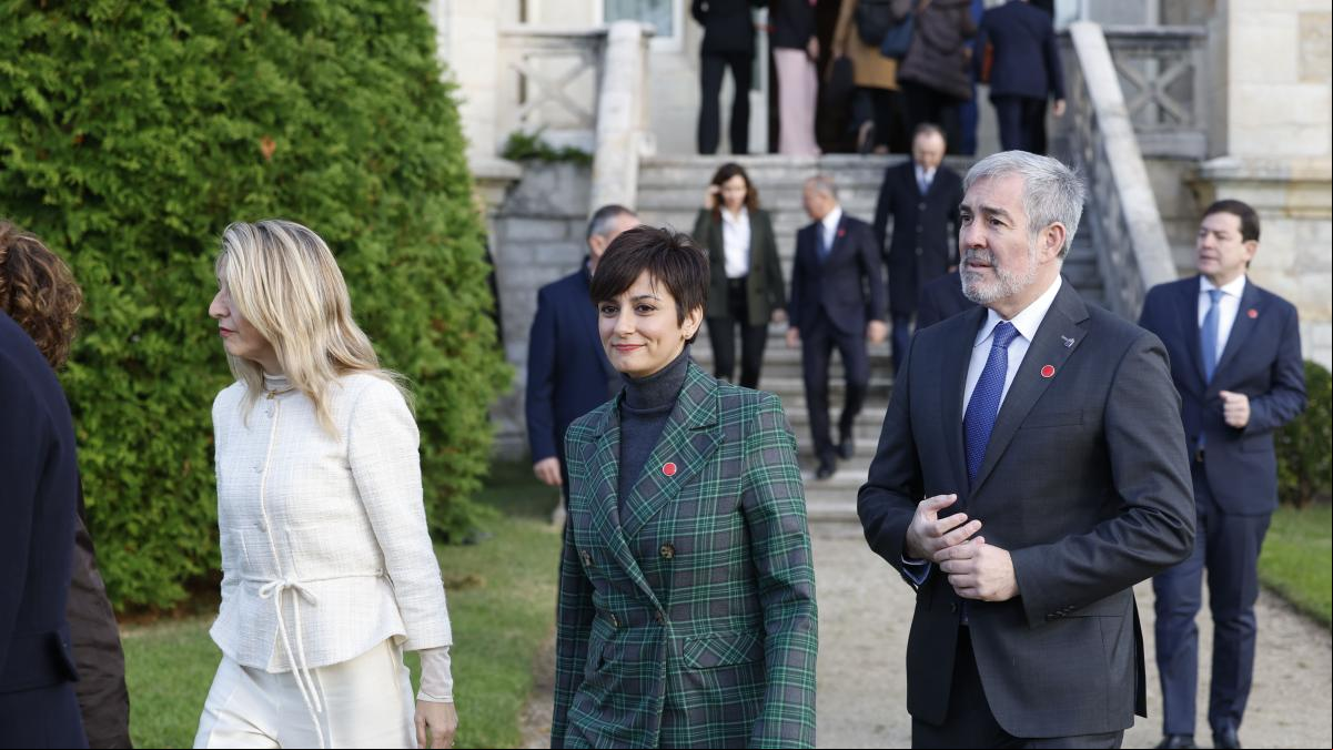 Clavijo presiona a las comunidades del PP con su acuerdo sobre inmigración firmado con Euskadi