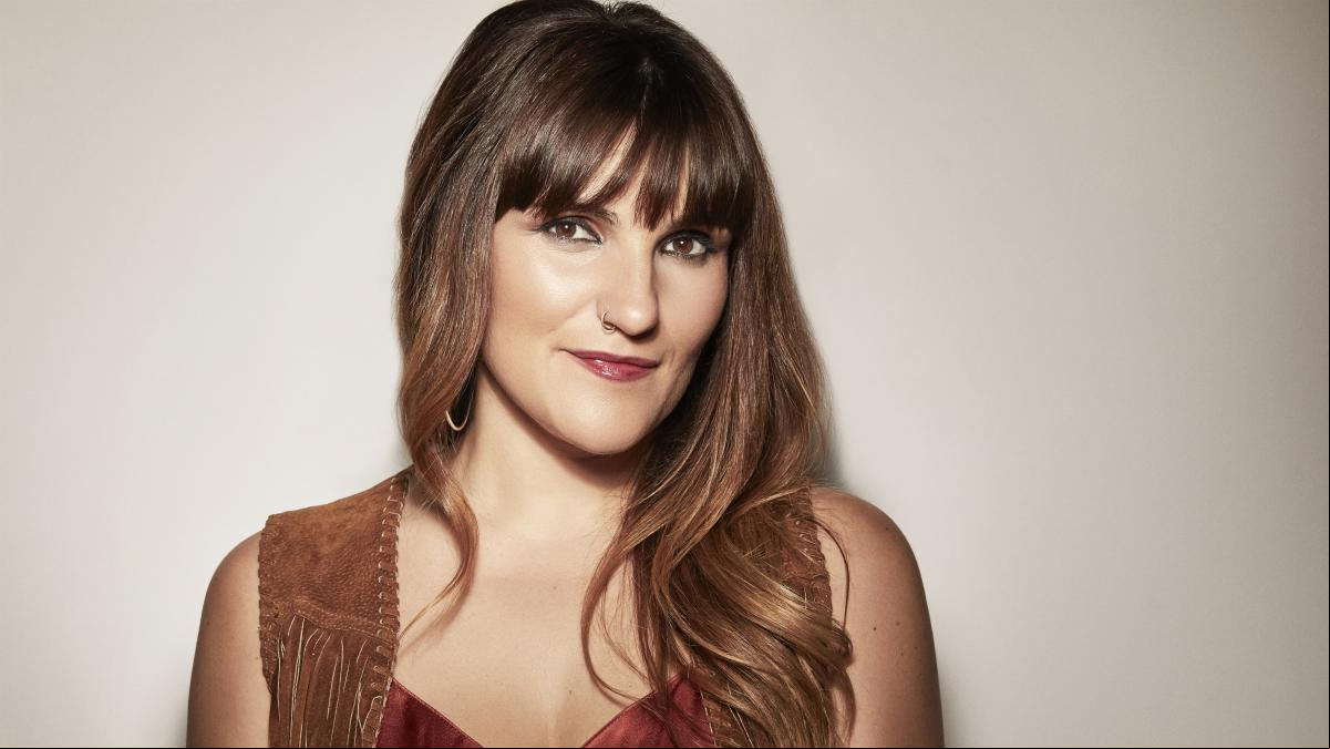 La cantante Rozalén sorprende con una emotiva reflexión tras el apagón: A veces tiene que pasar algo así para volver a mirarnos a los ojos