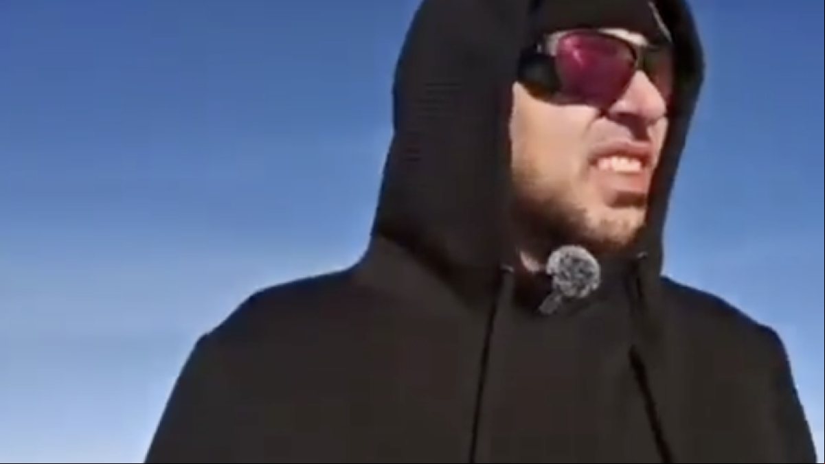 Un terraplanista viaja a la Antártida para probar su teoría… y demuestra lo contrario