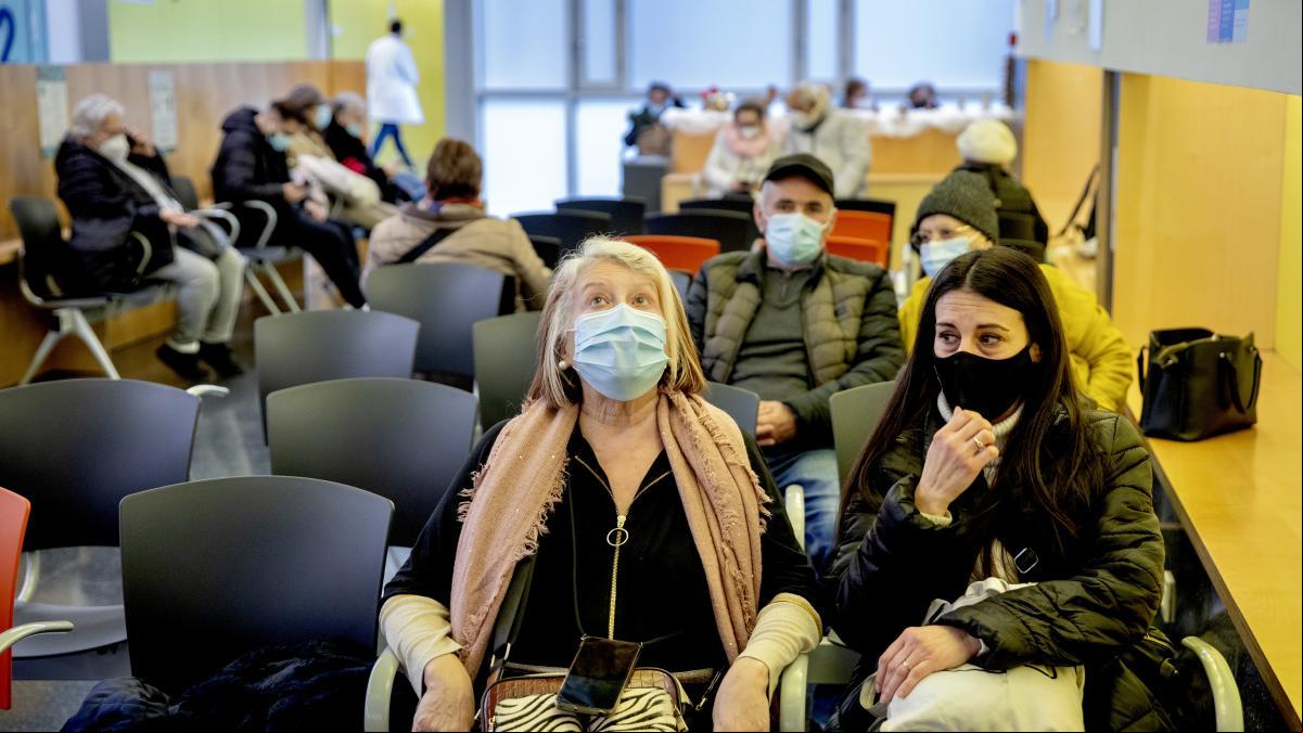 Salut recomienda el uso de mascarilla en centros sanitarios y residencias