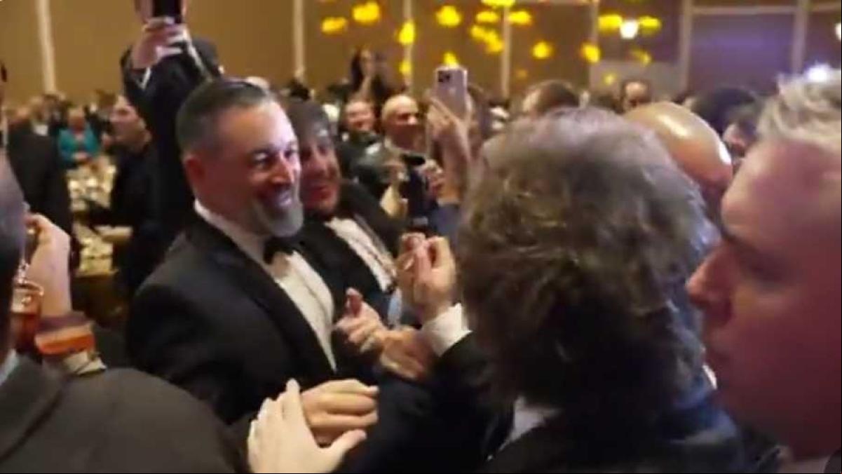 Abascal asiste en Washington a la cena de gala hispana previa a la investidura de Trump