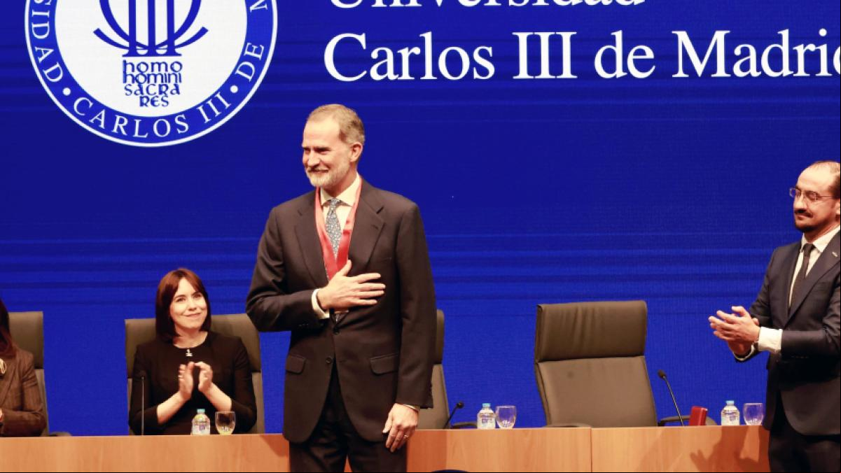El Rey confiesa tener el “corazón encogido” tras su visita a Auschwitz