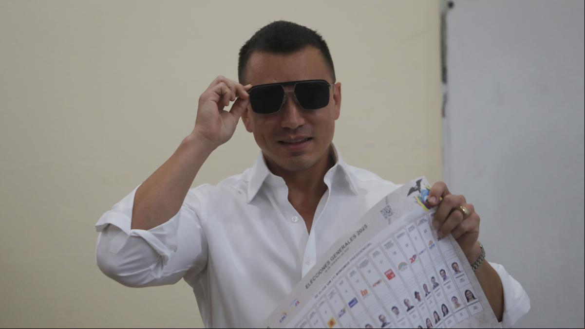 Dos escándalos complican la reelección de Daniel Noboa en las elecciones ecuatorianas
