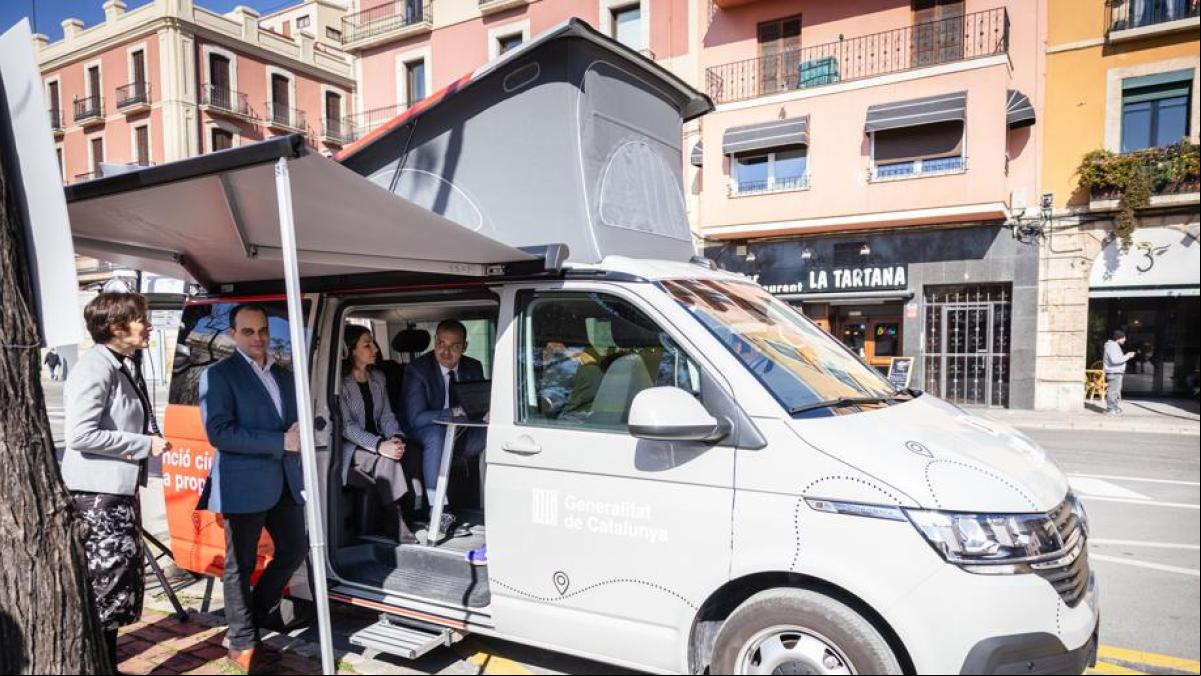 La oficina de atención ciudadana atenderá 80 municipios en furgoneta