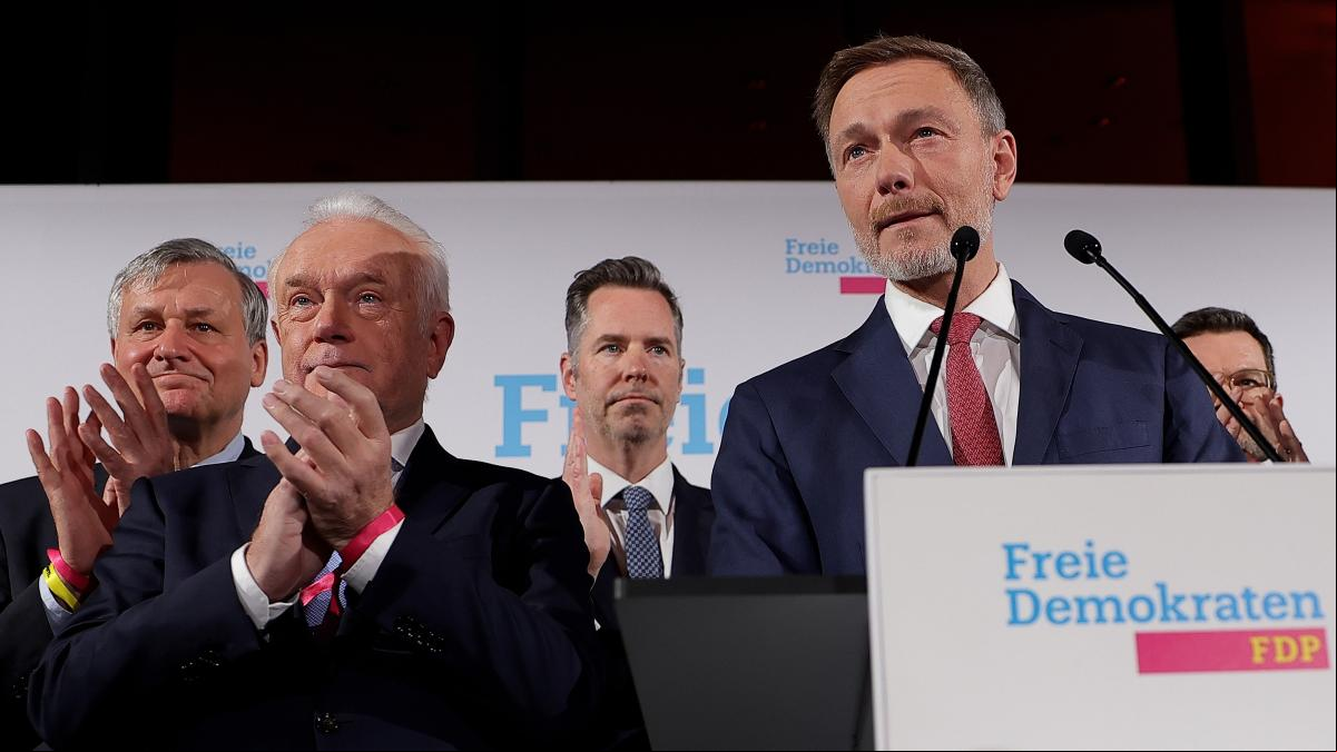 El líder de los liberales alemanes abandona la política tras el descalabro electoral