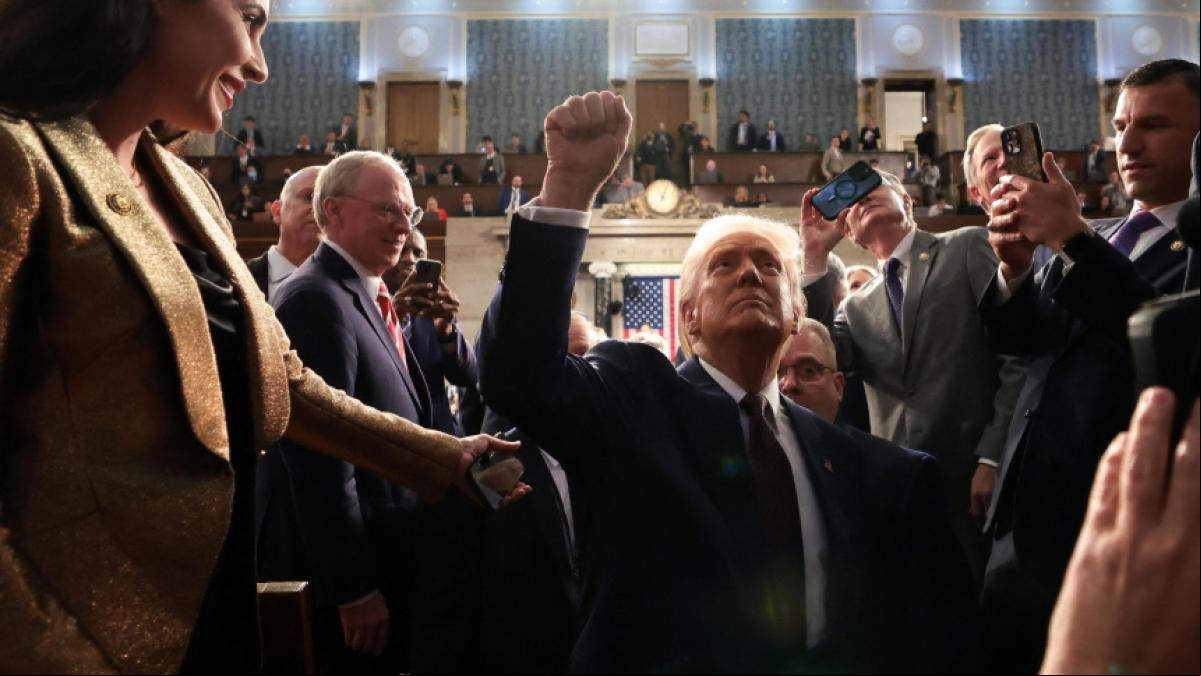 Trump convierte su retorno triunfal al Capitolio en una confrontación partidista
