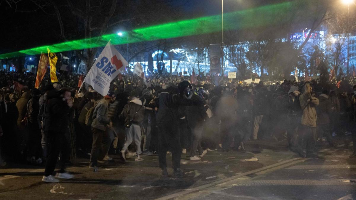 Más de 300 manifestantes detenidos en Turquía por las masivas protestas contra el Gobierno