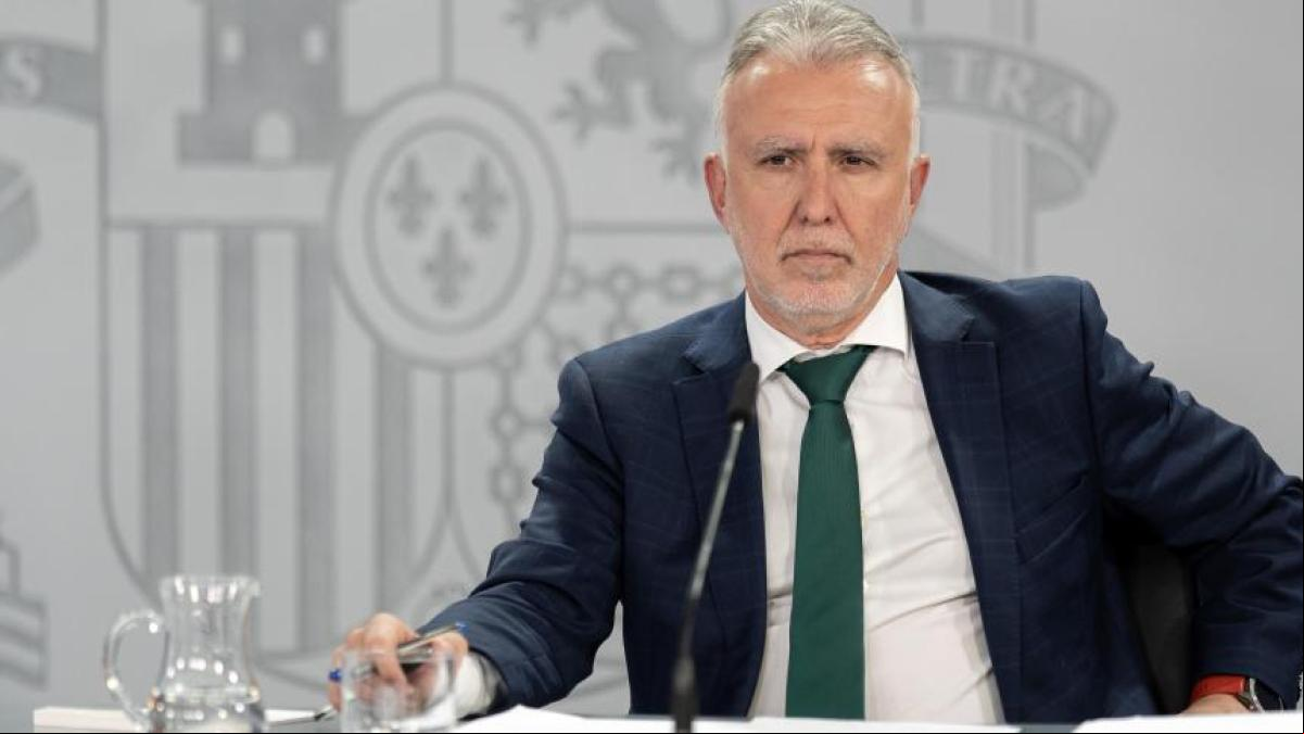 El ministro Ángel Víctor Torres anuncia que tiene cáncer y parará su actividad pública