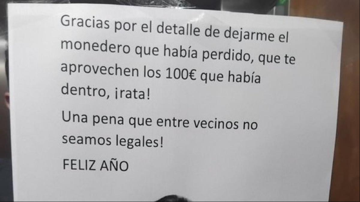 La hilarante nota de un vecino a la persona que le ha devuelto la cartera sin el dinero que tenía dentro: “Una pena que entre vecinos no seamos legales”