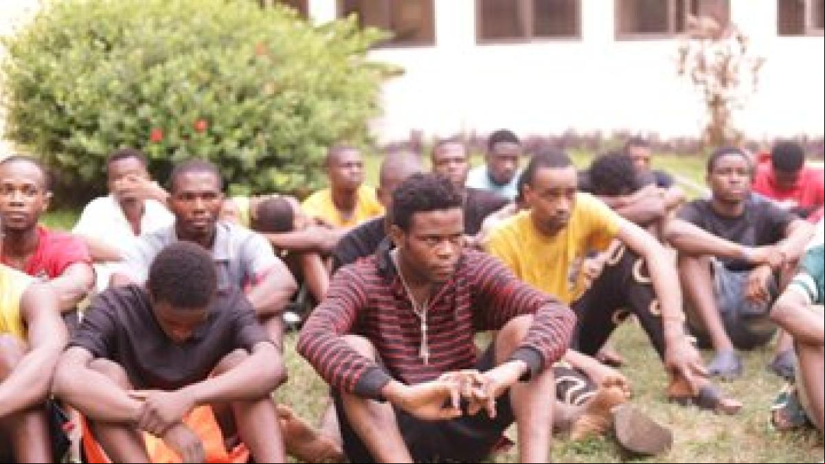 La policía rescata a más de 200 mujeres de una red de trata y ciberdelincuencia en Ghana La policía rescata a más de 200 mujeres de una red de trata y ciberdelincuencia en Ghana