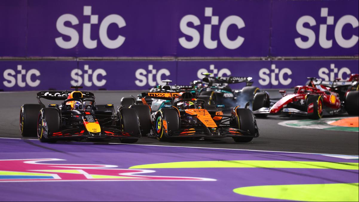 Piastri está lanzado: vence a Verstappen, tercera victoria y liderato