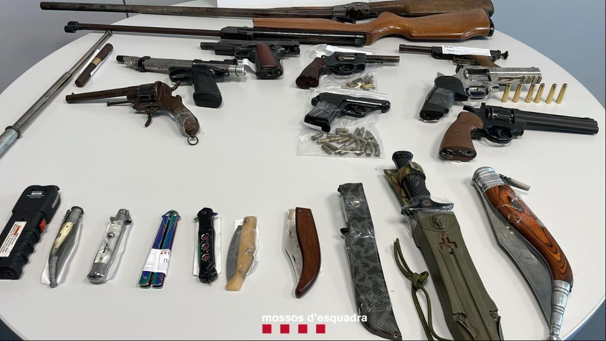 Los cuatro detenidos por un tiroteo en Tàrrega en febrero son familia y se dedican al tráfico de drogas Los cuatro detenidos por un tiroteo en Tàrrega en febrero son familia y se dedican al tráfico de drogas