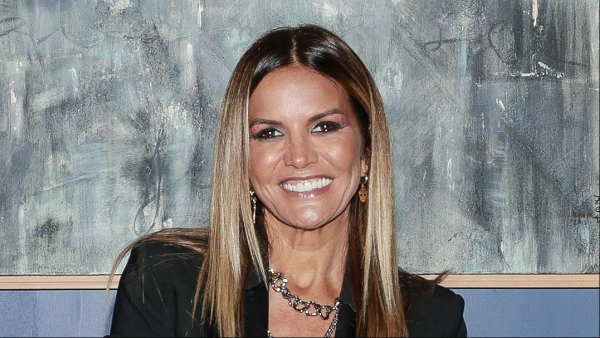 Marta López, 51 años, anuncia su deseo de convertirse en madre tras su boda con Alejandro Huertas: “Él quiere y lo haremos” Marta López, 51 años, anuncia su deseo de convertirse en madre tras su boda con Alejandro Huertas: “Él quiere y lo haremos”