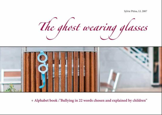 THE GHOST WEARING GLASSES EBOOK (edición en inglés) THE GHOST WEARING GLASSES EBOOK (edición en inglés)