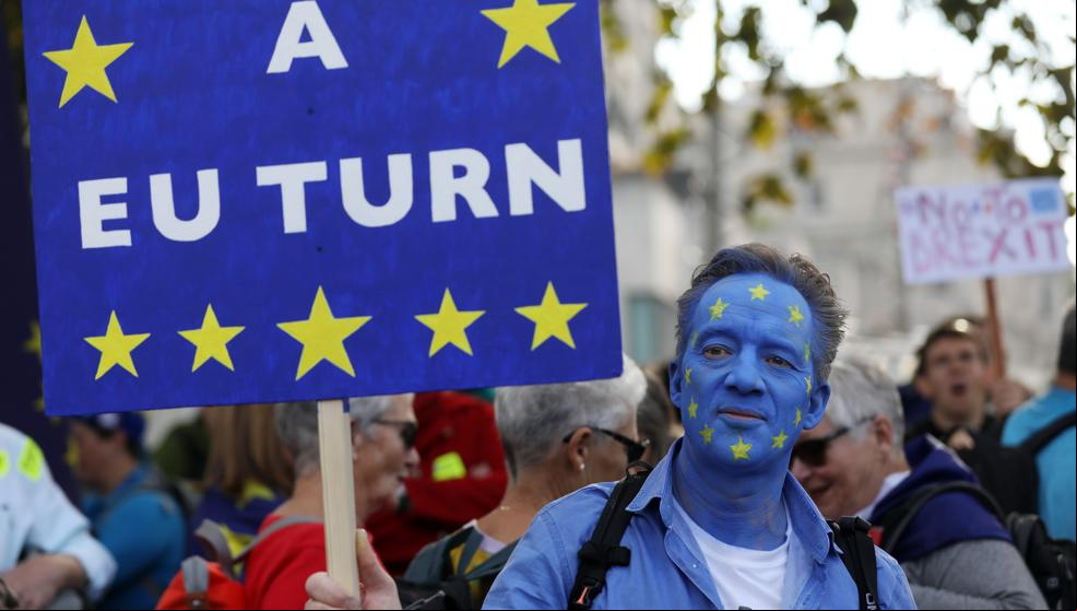 Miles de británicos reclaman en Londres un segundo referéndum sobre el Brexit