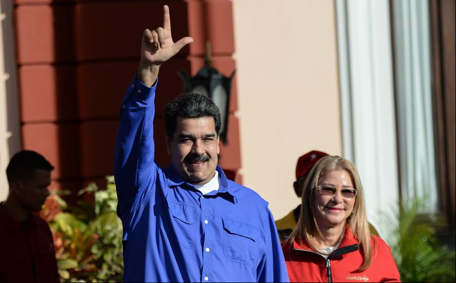 Venezuela reconoce que el PIB se hunde el 17% para no quedarse sin dinero