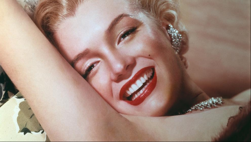 ¿Qué hacía Marilyn Monroe en la primera portada de la historia de Playboy?
