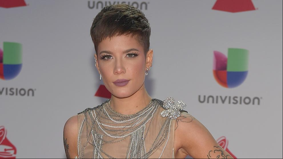 Halsey planta cara a Victoria’s Secret