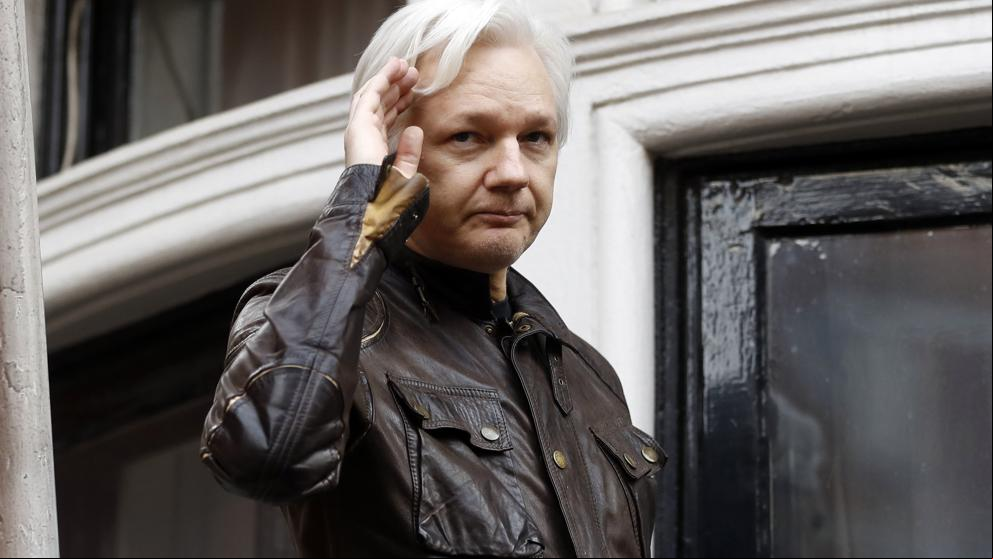 Ecuador dice que hay “garantías suficientes” para que Assange abandone la embajada