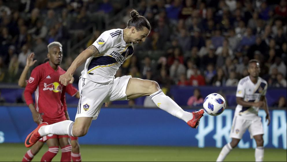 Ibrahimovic se queda en el Galaxy