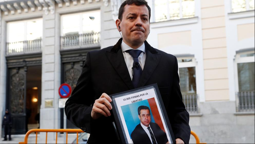 Exministros de UCD, PP y PSOE firman para reclamar la libertad de Zaplana por cuestiones humanitarias