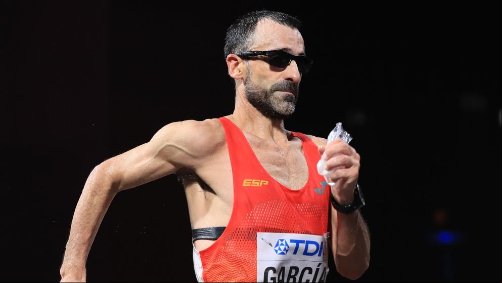 Chuso García Bragado, a sus 49 años, sobrevive a los 50 km marcha en Doha: octavo
