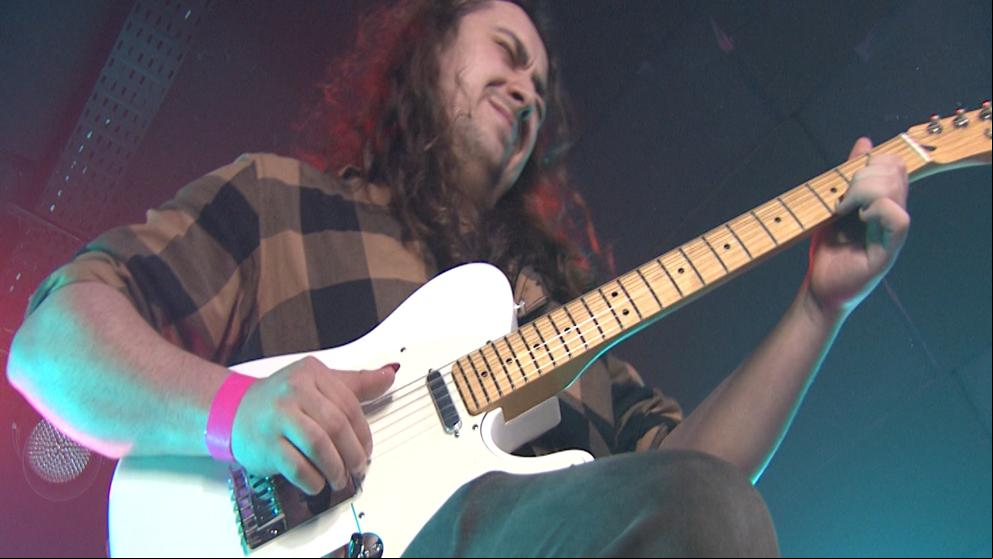 Fender Nails, las uñas que funcionan como púa de guitarra