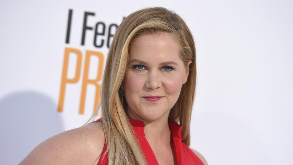 Críticas a Amy Schumer por volver al trabajo dos semanas después de dar a luz