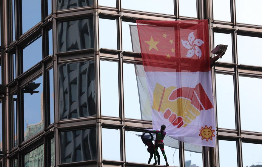 El ‘Spiderman francés’ sube un rascacielos en Hong Kong