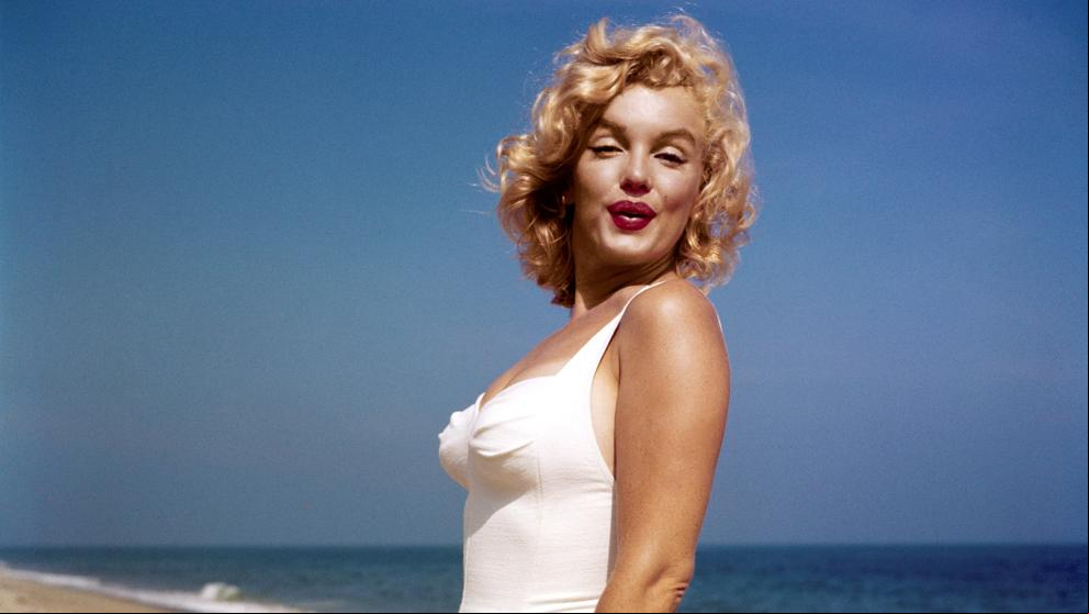 Aseguran que un célebre fotógrafo tomó imágenes del cadáver del Marilyn Monroe y las ocultó en una cámara de seguridad