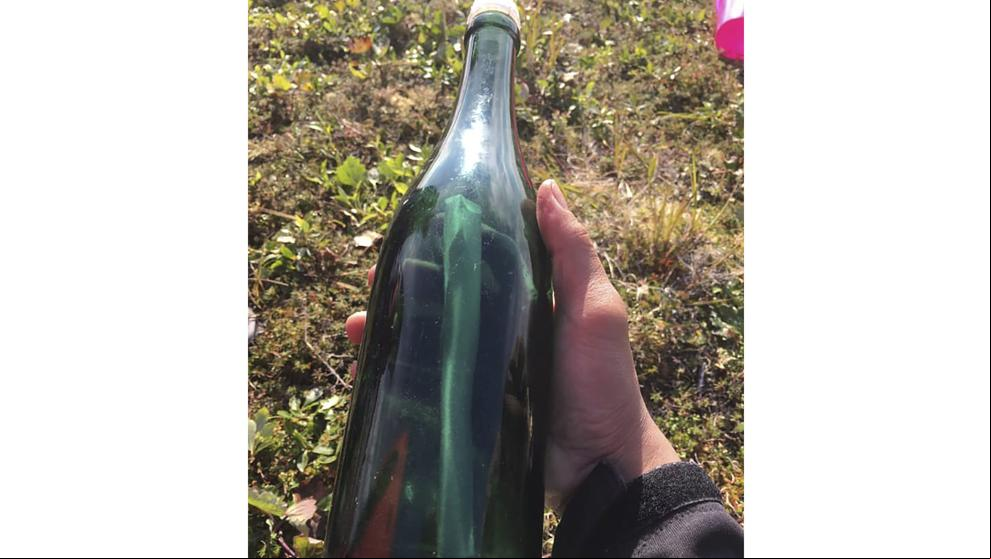Sensación por el hallazgo en Alaska de una botella con una carta que escribió un marino hace 50 años