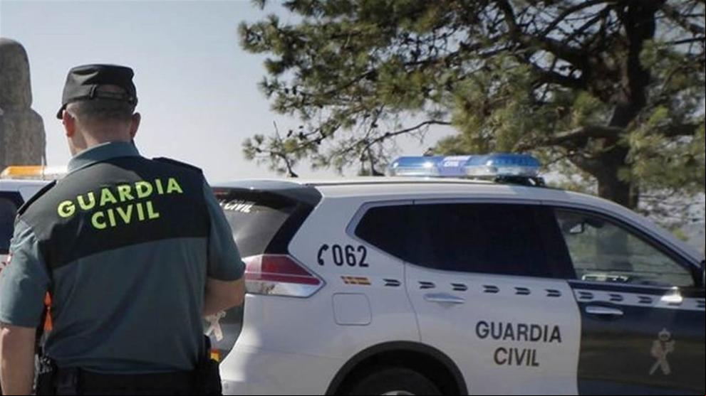 Un hombre muere apuñalado por la espalda en Granada y el autor logra huir