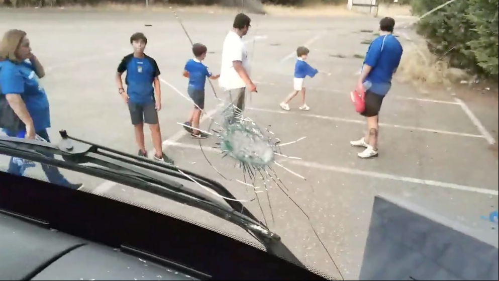 Apedrean el autobús de los aficionados del Xerez CD Apedrean el autobús de los aficionados del Xerez CD