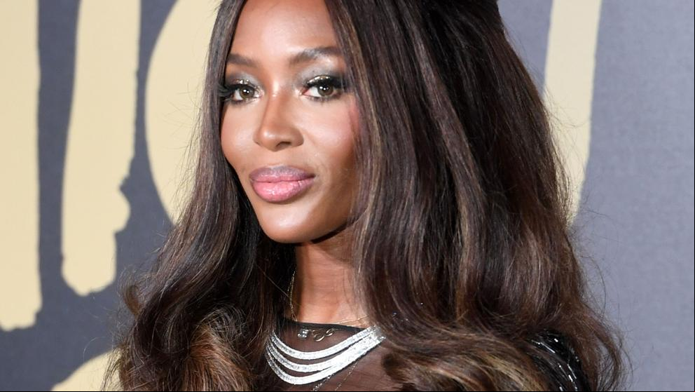 El vestido de Naomi Campbell acapara todos los flashes en Fashion for Relief